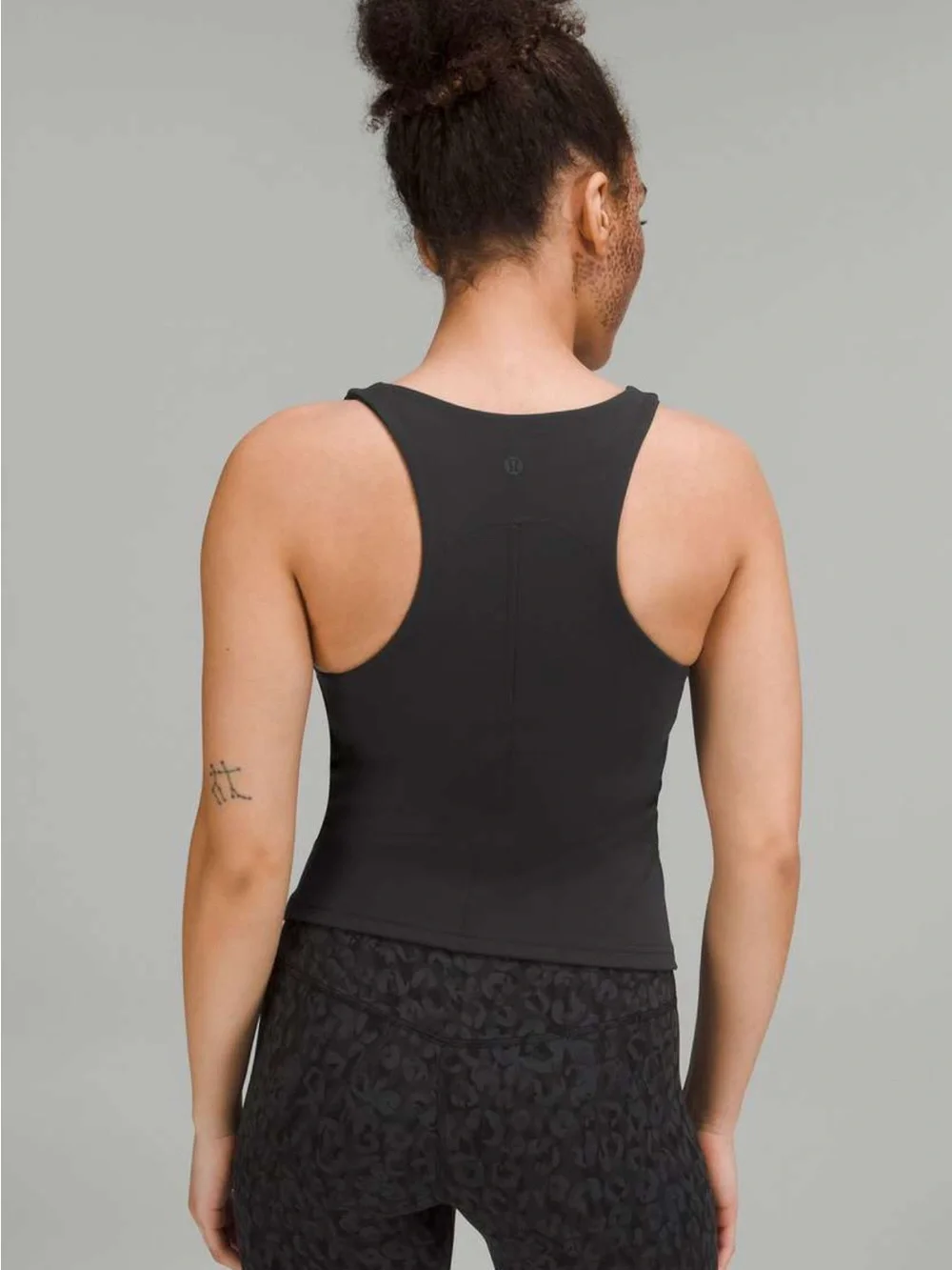 lululemon athletica excellent size